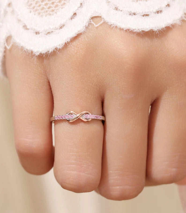 💍 ANILLO INFINITO – HECHO EN PLATA Y ORO BLANCO ⚱️